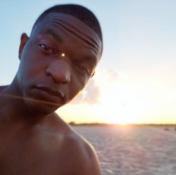 Meet your Posher, Jamal - Picture 2 of 2